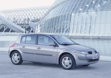 Le style de la Mégane II se marie à merveille avec le beige angora et les jantes alu de 16" de cette version Luxe privilége.