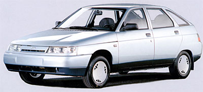 Sans être une béauté fatale, la Lada 112 est la voiture qui affiche le style le plus moderne de tout la gamme Lada